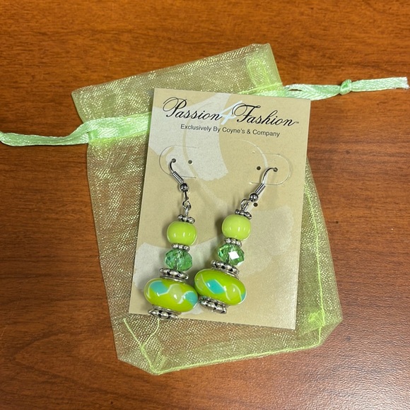 Beaded Earrings & Bracelet bundle - Picture 2 of 13